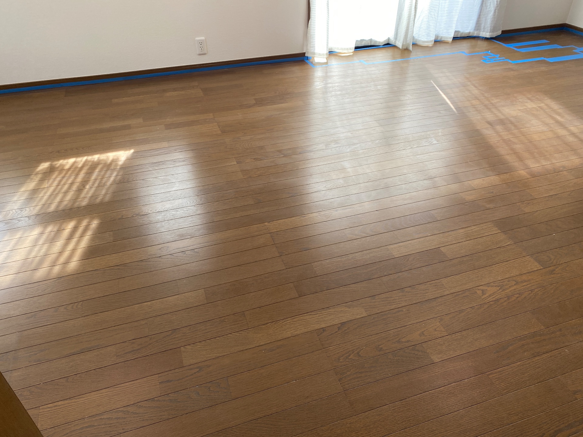 【施工前】八王子フロアコーティングの施工前|東京都八王子市の中古戸建てのフローリング(シリコンフロアコーティング施工前)