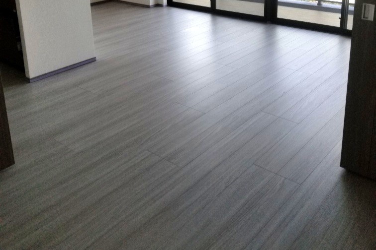 【施工前】大和市フロアサンディングの施工前｜神奈川県大和市の中古マンションのフローリング（フロアサンディング施工前）