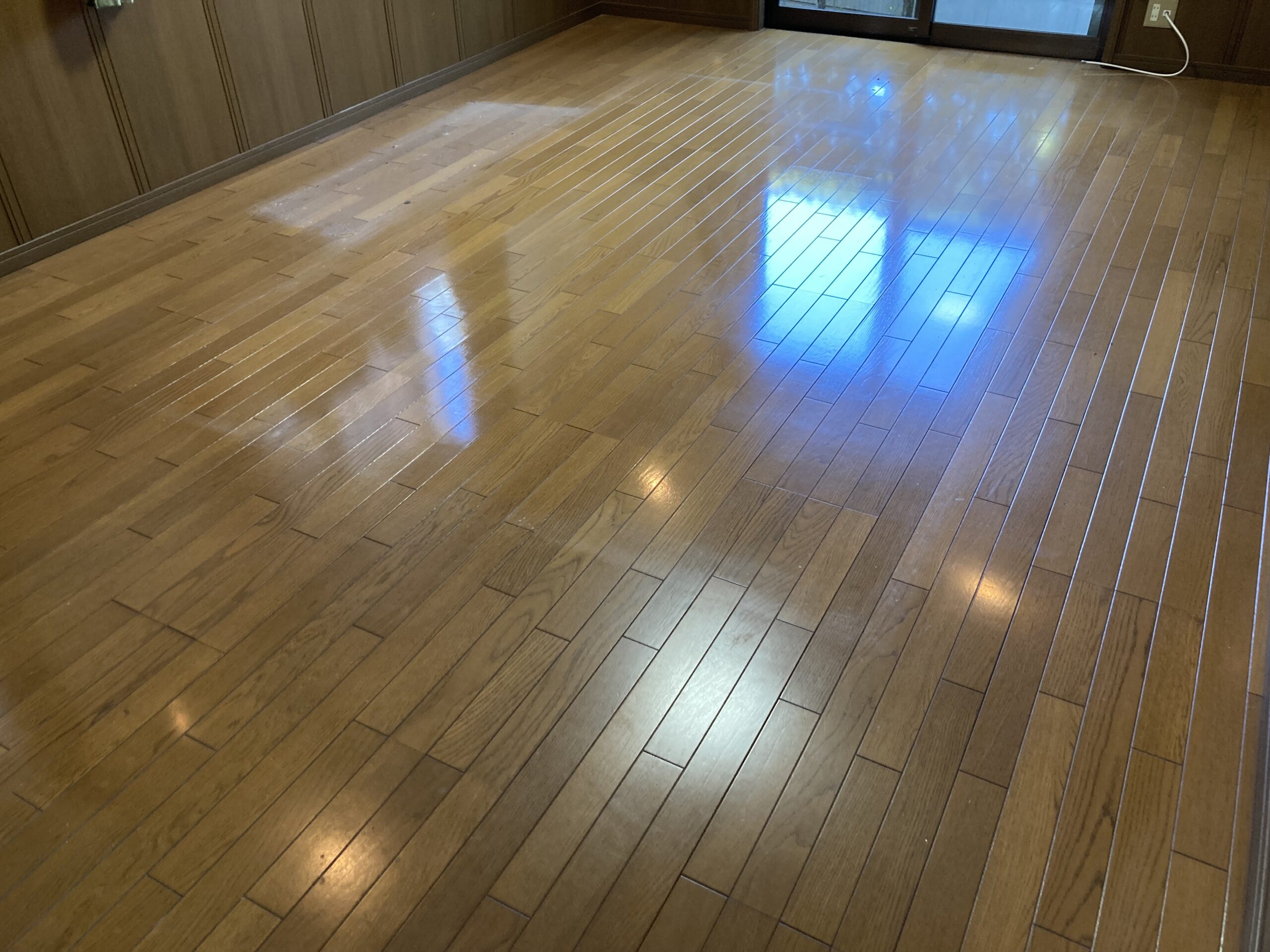【施工前】川崎市フロアコーティングの施工前|神奈川県川崎市のご入居中戸建てのフローリング(シリコンフロアコーティング施工前)
