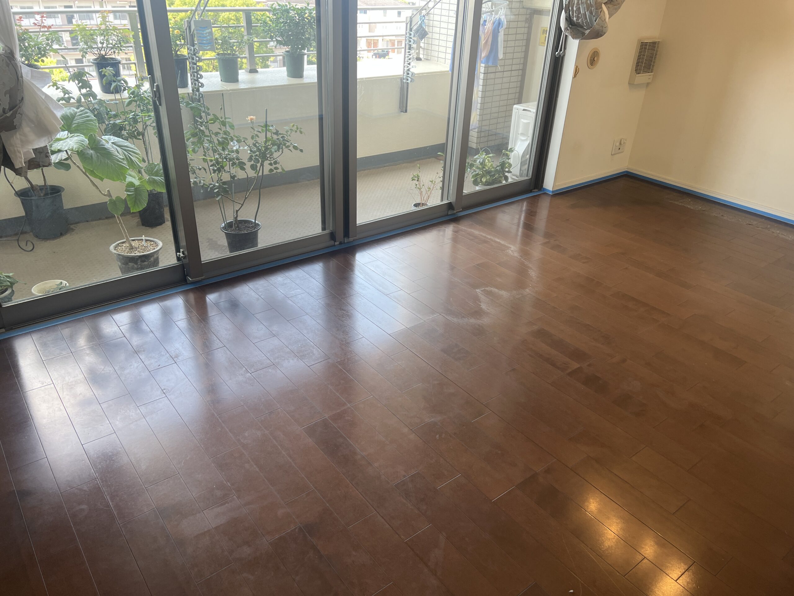 【施工前】府中市フロアサンディングの施工前|東京都府中市のご入居中マンションのフローリング(フロアサンディング施工前)