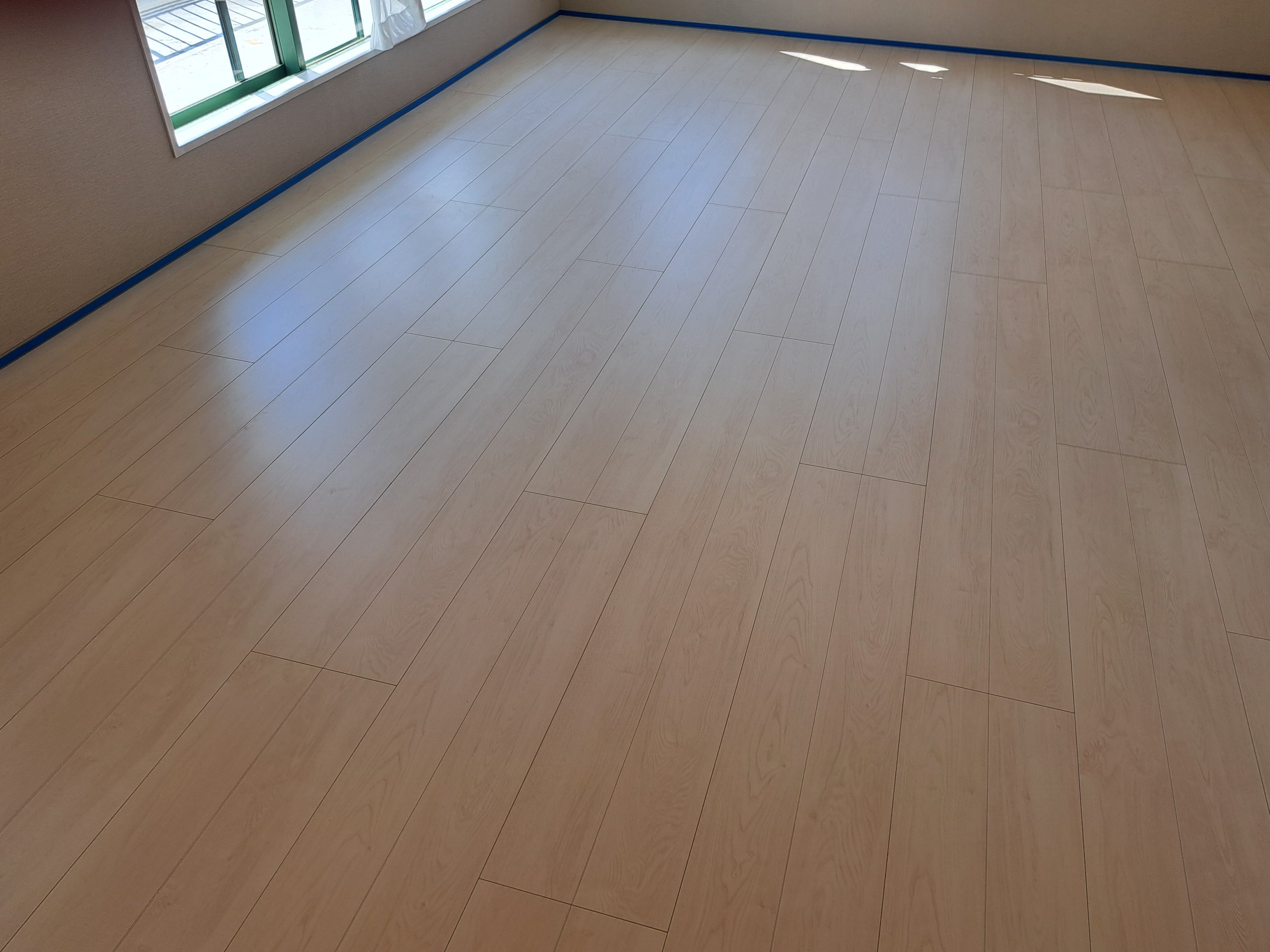 【施工前】世田谷フロアコーティングの施工前|東京都世田谷区のご入居中戸建てのフローリング(セラミックガラスフロアコーティング施工前)