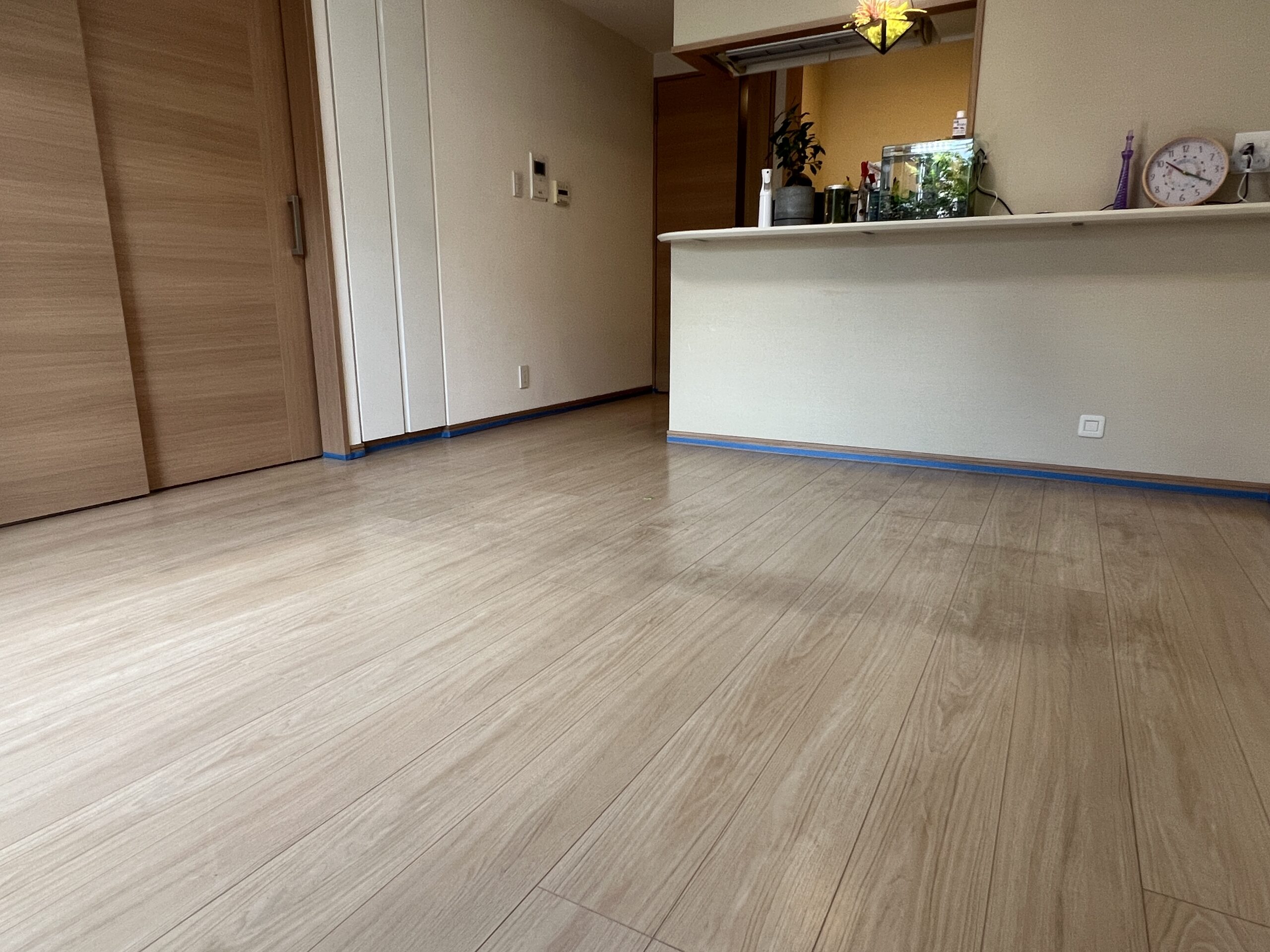 【施工前】足立区フロアサンディングの施工前|東京都足立区のご入居中マンションのフローリング(フロアサンディング施工前)