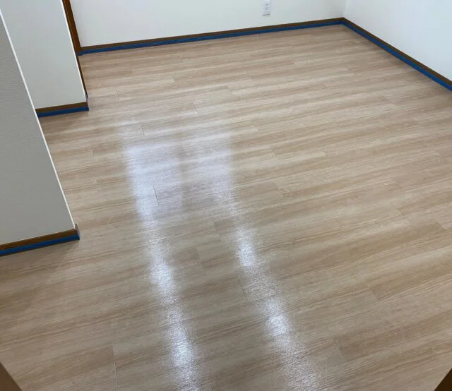【施工後】葛飾区フロアコーティングの施工後|東京都葛飾区のリノベーション済み戸建てにシリコンフロアコーティングを施工した仕上り