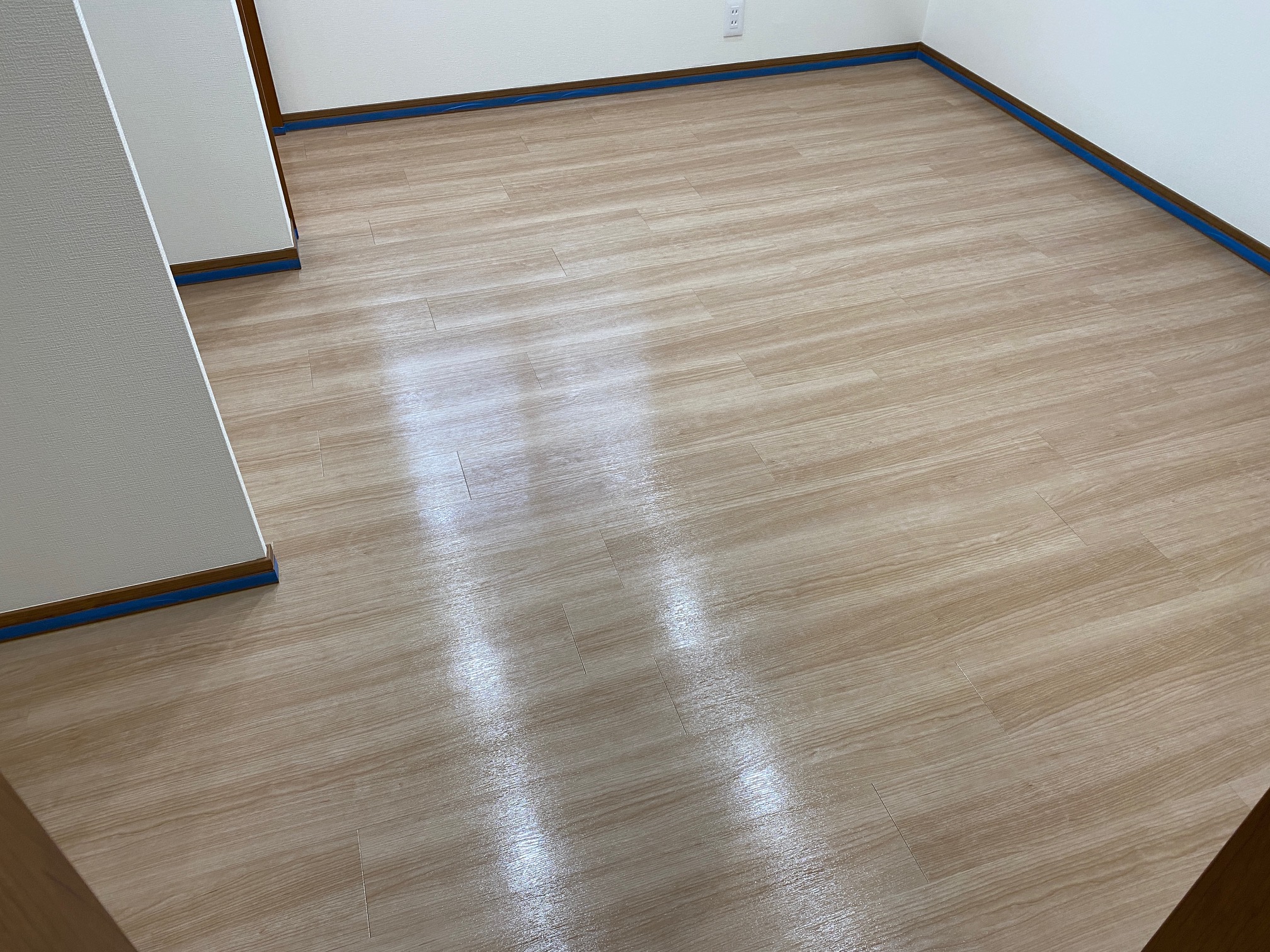 【施工後】葛飾区フロアコーティングの施工後|東京都葛飾区の中古戸建てにシリコンフロアコーティングを施工した仕上り