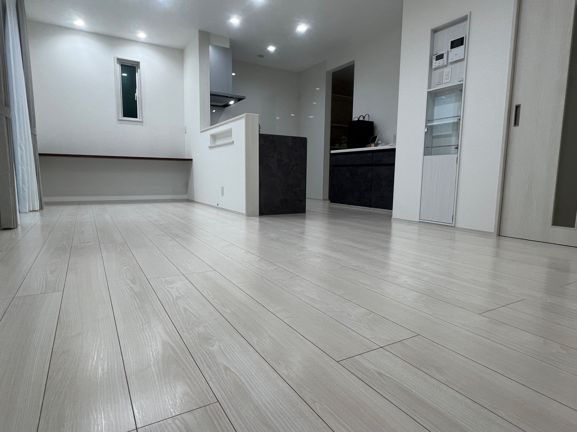 セラミックガラスフロアコーティング(微光沢)のイメージ