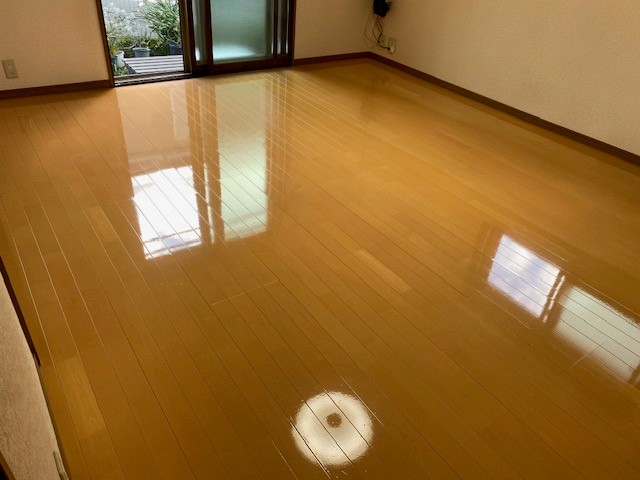 【施工後】横須賀フロアコーティングの施工後|神奈川県横須賀市のご入居中戸建てにシリコンフロアコーティングを施工した仕上り
