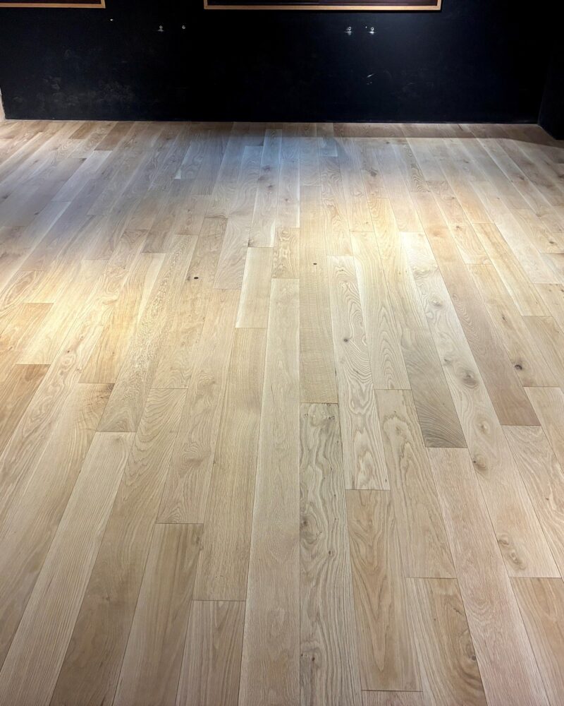 【施工後】目黒区フロアサンディングの施工後｜東京都目黒区のオフィス・店舗にフロアサンディングを施工した仕上り