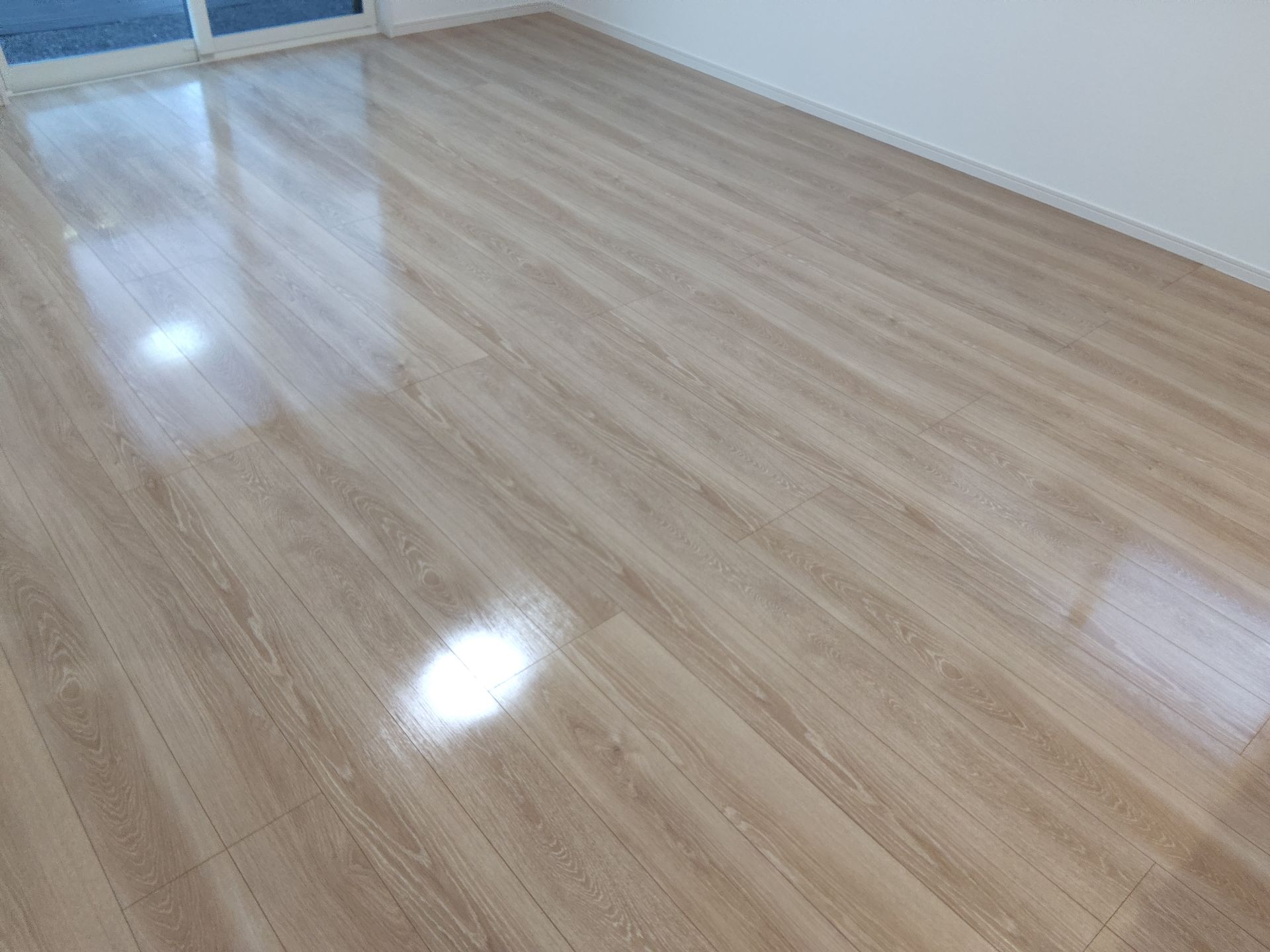 【施工後】小山市フロアコーティングの施工後|栃木県小山市のご新築戸建てにシリコンフロアコーティングを施工した仕上り