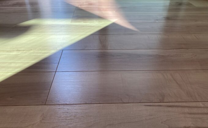 【施工後】東京都狛江市 ご新築戸建て Ｎ様邸 ガラスフロアコーティング施工事例 フロアコートプロ ガラスフロアコーティング施工済み