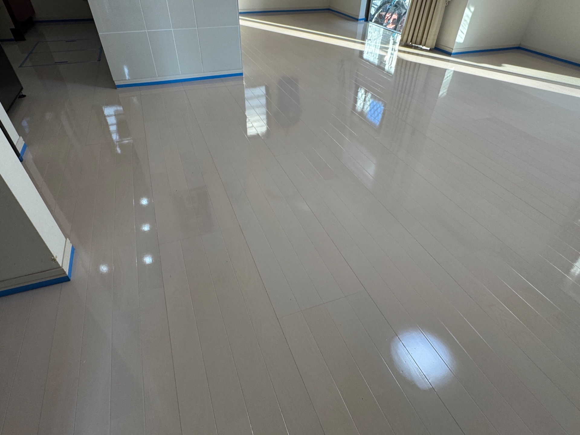 【施工後】東京フロアコーティングの施工後|東京都武蔵村山市のご入居中戸建てにシリコンフロアコーティングを施工した仕上り