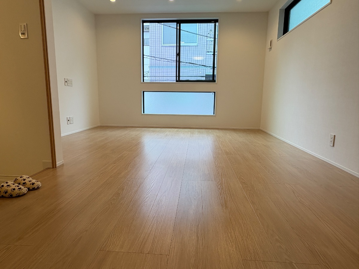 【施工後】文京区フロアコーティングの施工後|東京都文京区のご新築戸建てにセラミックガラスフロアコーティングを施工した仕上り