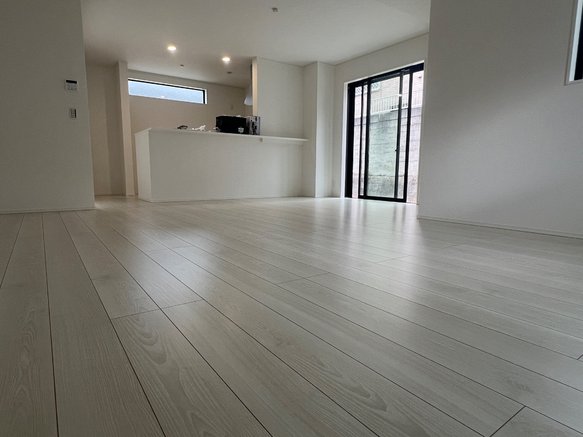 【施工後】大田区フロアコーティングの施工後｜東京都大田区のご新築戸建てにセラミックガラスフロアコーティングを施工した仕上り