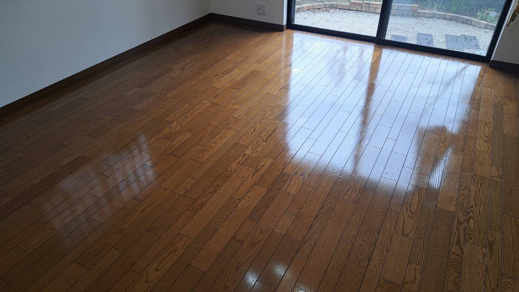 【施工後】八千代フロアコーティングの施工後|千葉県八千代市のご入居中戸建てにシリコンフロアコーティングを施工した仕上り