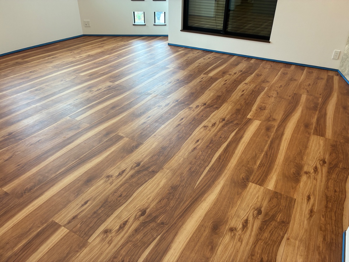 【施工前】練馬区フロアコーティングの施工前|東京都練馬区のご新築戸建てのフローリング(ワンニャンすべらんフロアコーティング施工前)