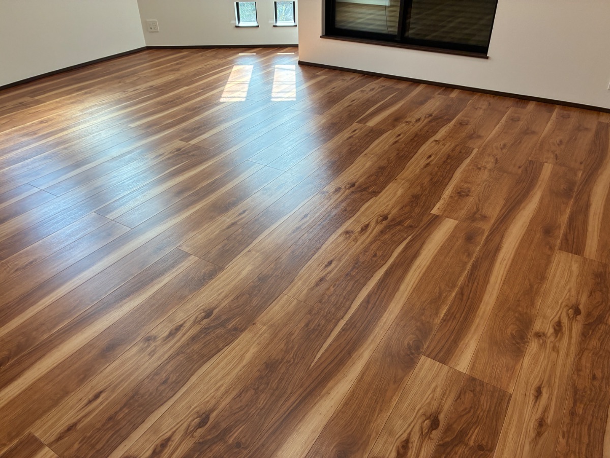 【施工後】練馬区フロアコーティングの施工後|東京都練馬区のご新築戸建てにワンニャンすべらんフロアコーティングを施工した仕上り