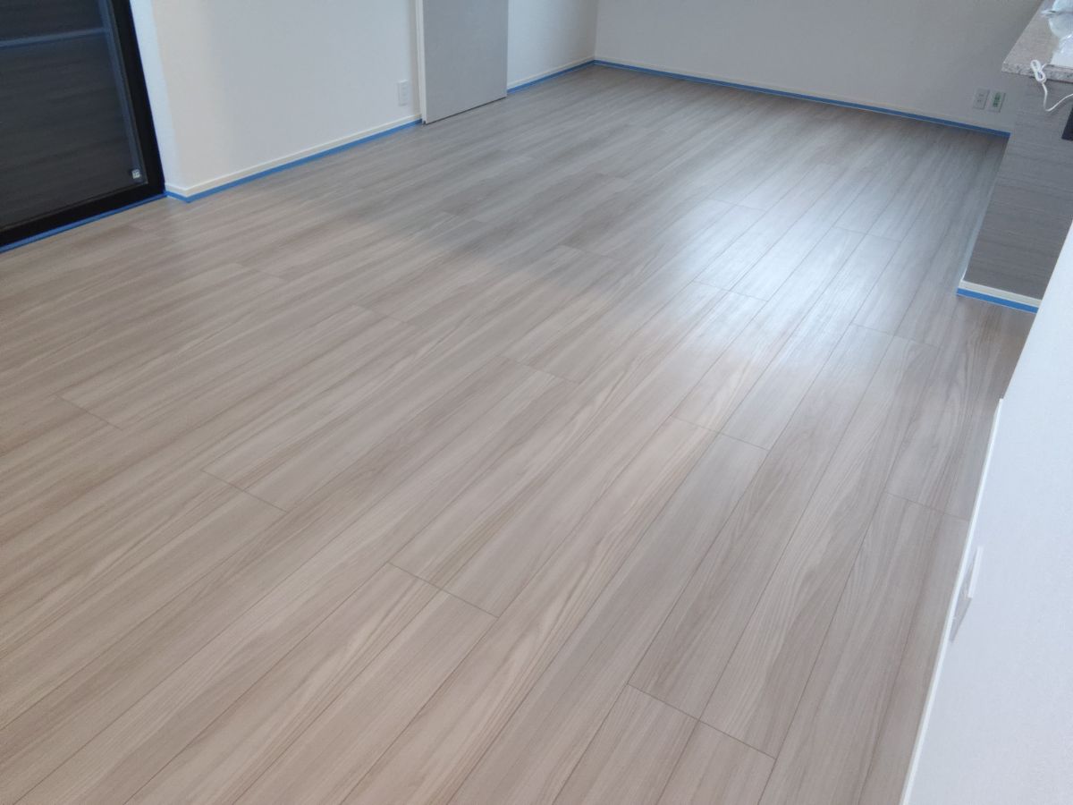 【施工前】流山市フロアコーティングの施工前｜千葉県流山市のご新築戸建てのフローリング（ワンニャンすべらんフロアコーティング施工前）