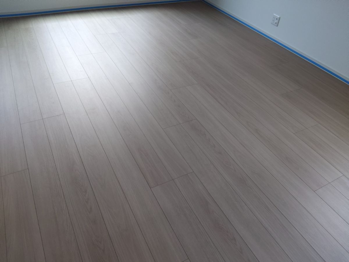 【施工前】藤沢市フロアコーティングの施工前|神奈川県藤沢市のご新築戸建てのフローリング(セラミックガラスフロアコーティング施工前)