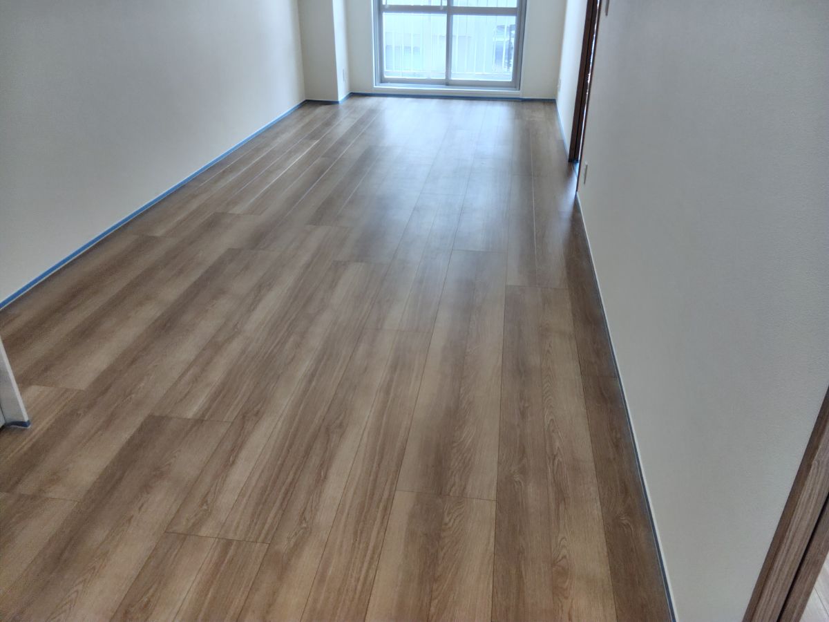 【施工前】板橋区フロアコーティングの施工前|東京都板橋区のご新築マンションのフローリング(セラミックガラスフロアコーティング施工前)