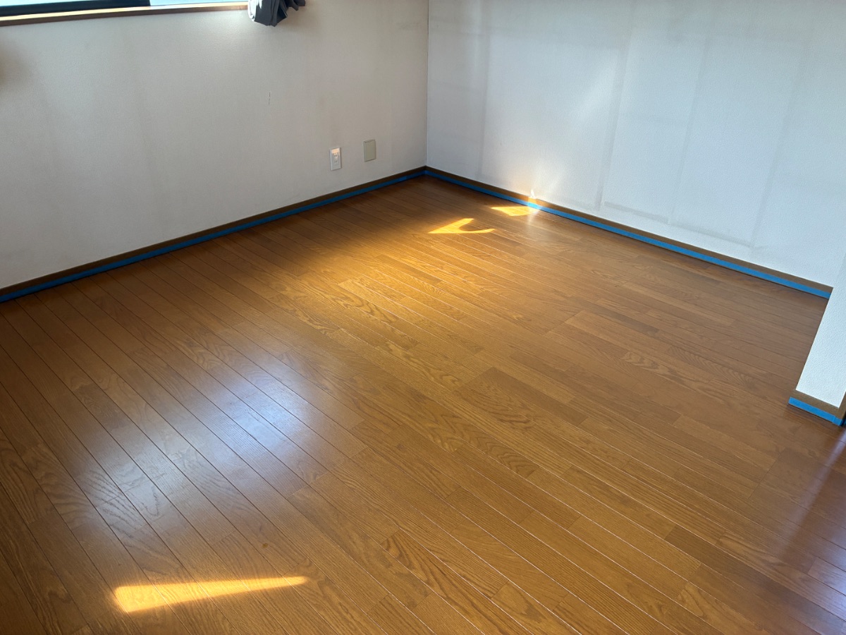 【施工前】板橋区フロアコーティングの施工前|東京都板橋区の中古戸建てのフローリング(シリコンフロアコーティング施工前)