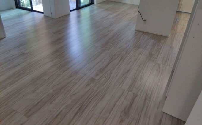 【施工後】埼玉県吉川市 ご新築戸建て Ｋ様邸 セラミックガラスフロアコーティング施工事例 フロアコートプロ セラミックガラスフロアコーティング施工済み