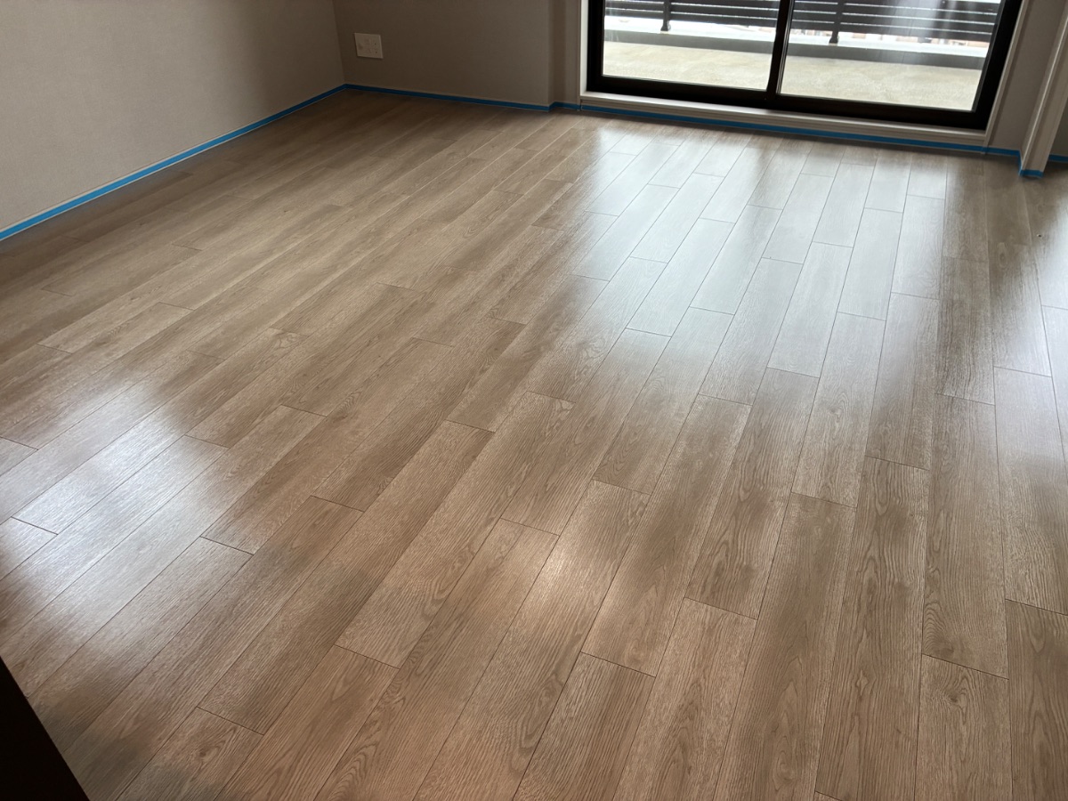 【施工後】蓮田市フロアコーティングの施工後|埼玉県蓮田市のご新築マンションにセラミックガラスフロアコーティングを施工した仕上り
