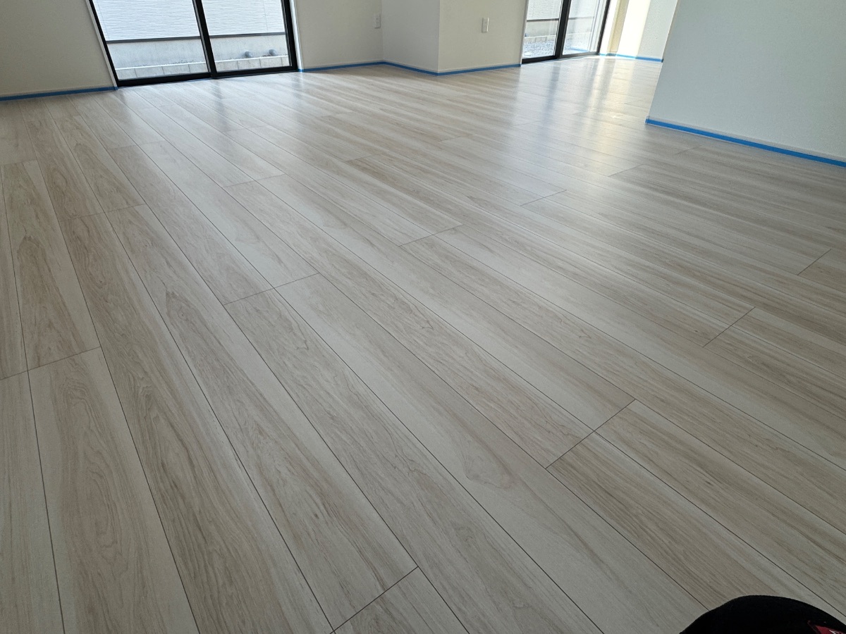 【施工前】宇都宮フロアコーティングの施工前｜栃木県宇都宮市のご新築戸建てのフローリング（シリコンフロアコーティング施工前）