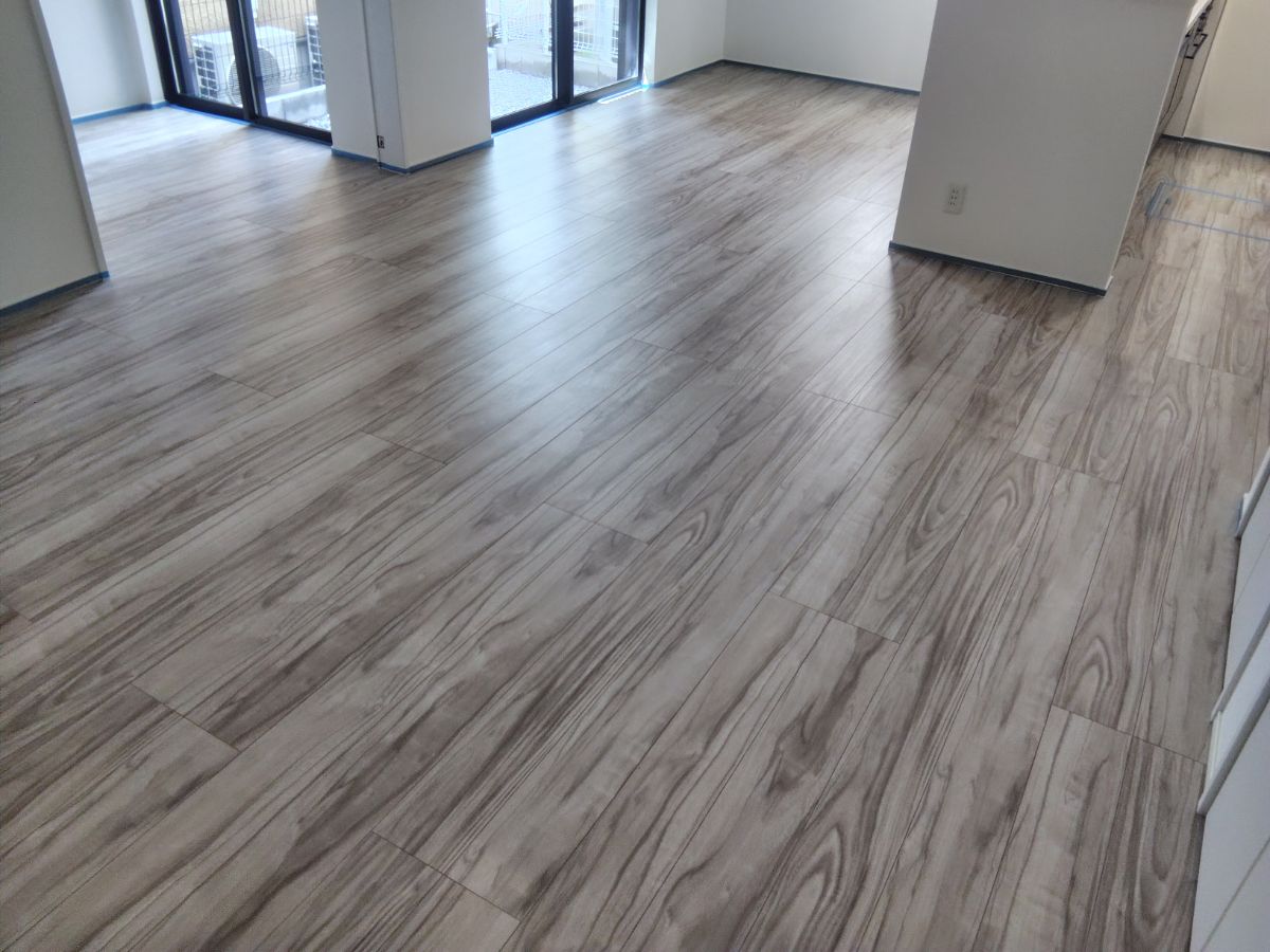 【施工前】吉川市フロアコーティングの施工前｜埼玉県吉川市のご新築戸建てのフローリング（セラミックガラスフロアコーティング施工前）