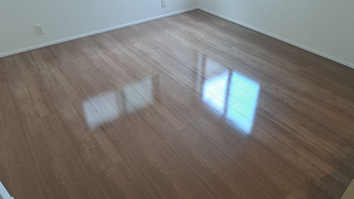 【施工後】川崎市フロアコーティングの施工後|神奈川県川崎市のご新築戸建てにワンニャンすべらんフロアコーティングを施工した仕上り