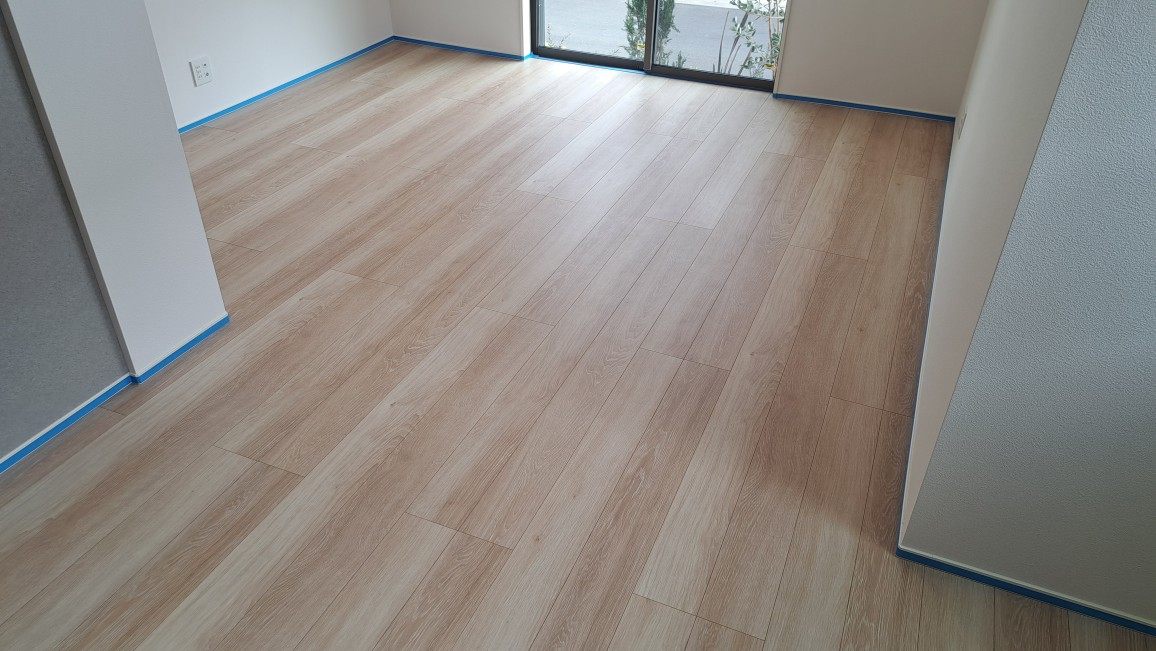 【施工前】清瀬市フロアコーティングの施工前|東京都清瀬市のご新築戸建てのフローリング(ガラスフロアコーティング施工前)