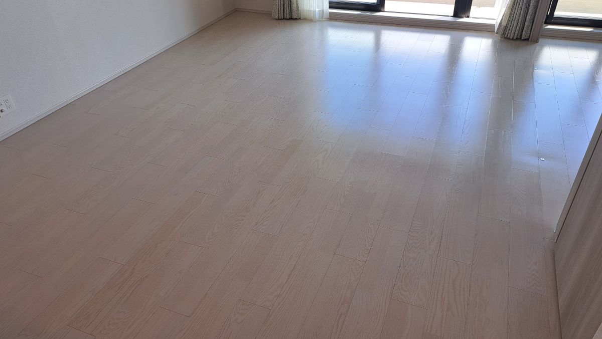 【施工後】朝霞市フロアコーティングの施工後|埼玉県朝霞市のご新築戸建てにガラスフロアコーティングを施工した仕上り