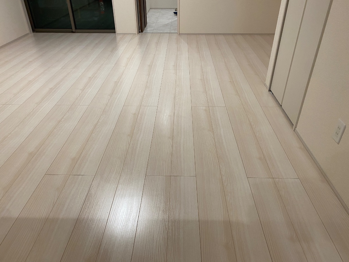 【施工後】船橋市フロアコーティングの施工後|千葉県船橋市のご新築戸建てにセラミックガラスフロアコーティングを施工した仕上り