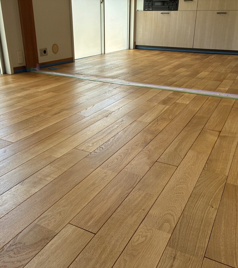 【施工後】八王子フロアサンディングの施工後｜東京都八王子市の中古マンションにフロアサンディングを施工した仕上り