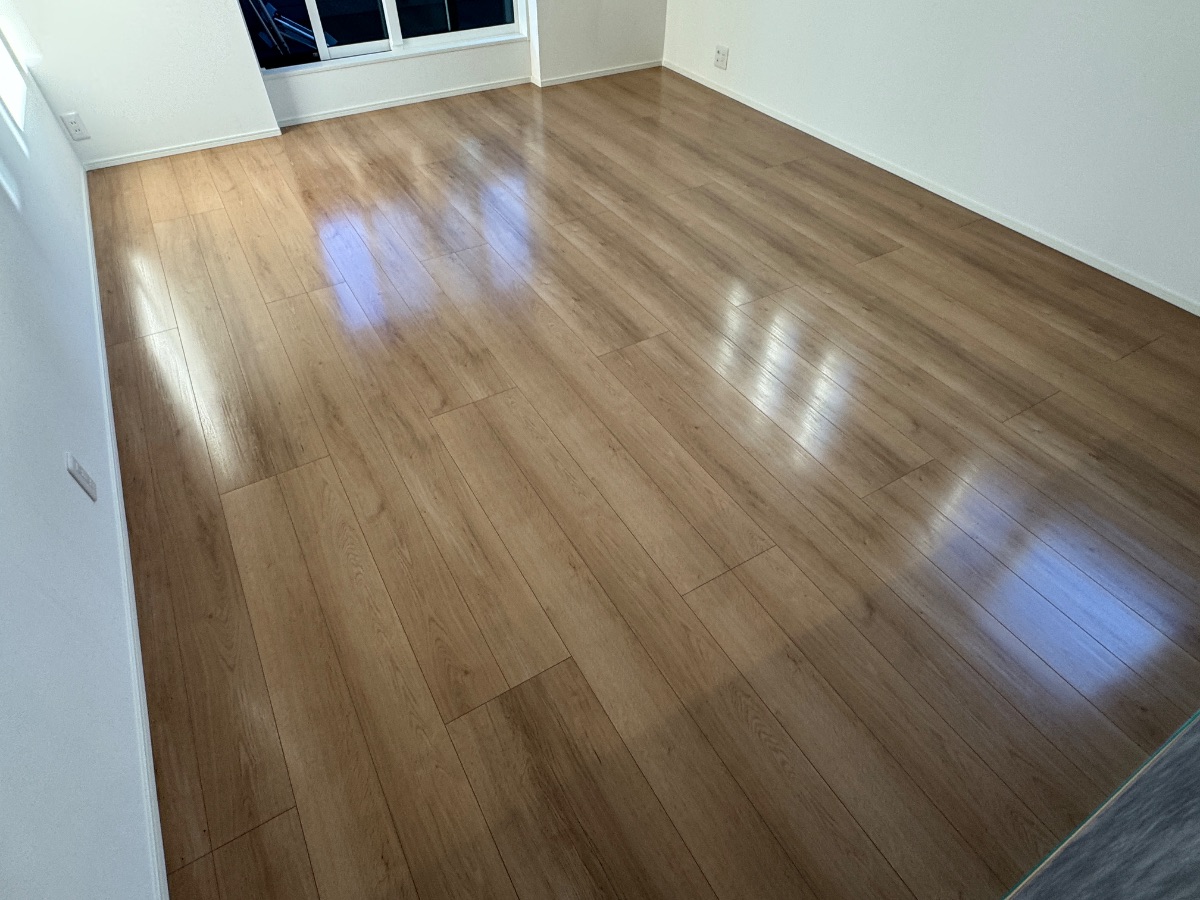 【施工後】埼玉フロアコーティングの施工後|埼玉県さいたま市のご新築戸建てにセラミックガラスフロアコーティングを施工した仕上り