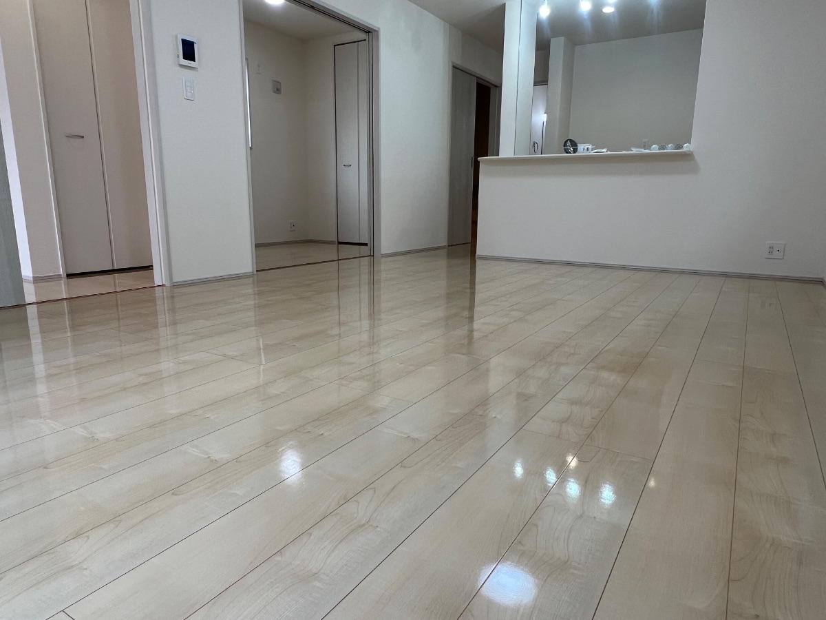 【施工後】宇都宮フロアコーティングの施工後|栃木県宇都宮市のご新築戸建てにシリコンフロアコーティングを施工した仕上り