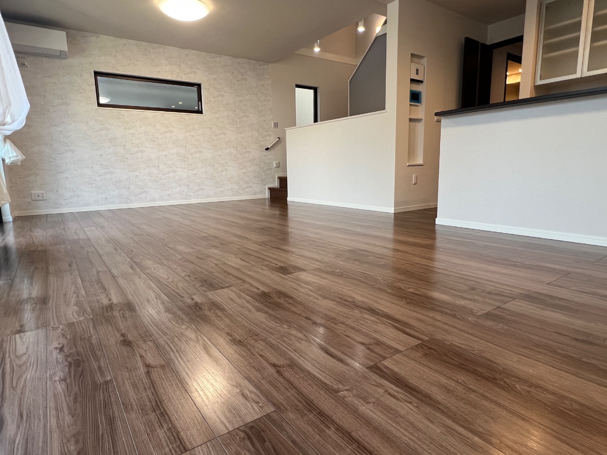 【施工後】稲城市フロアコーティングの施工後|東京都稲城市のご新築戸建てにセラミックガラスフロアコーティングを施工した仕上り