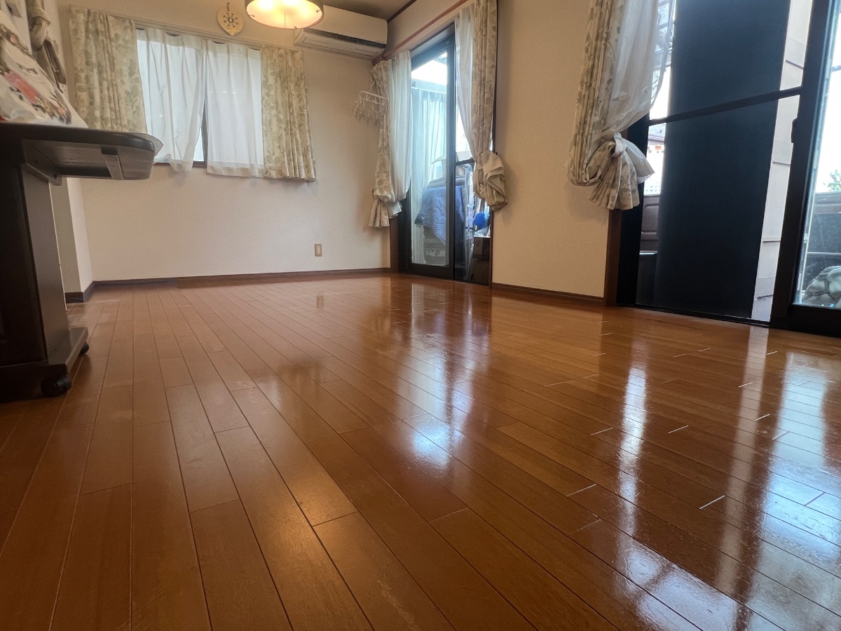 【施工後】佐倉市フロアコーティングの施工後｜千葉県佐倉市のご入居中戸建てにシリコンフロアコーティングを施工した仕上り