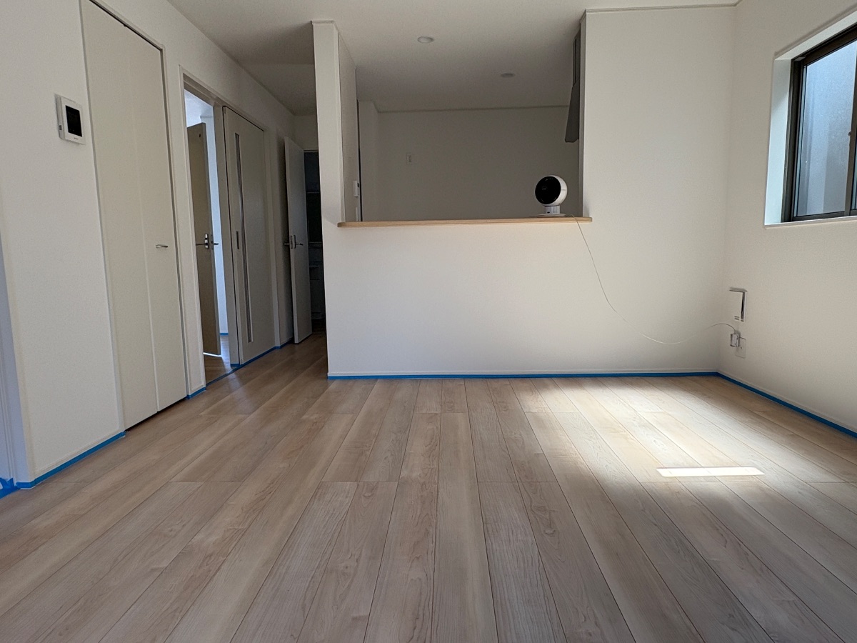 【施工前】鹿沼市フロアコーティングの施工前|栃木県鹿沼市のご新築戸建てのフローリング(シリコンフロアコーティング施工前)