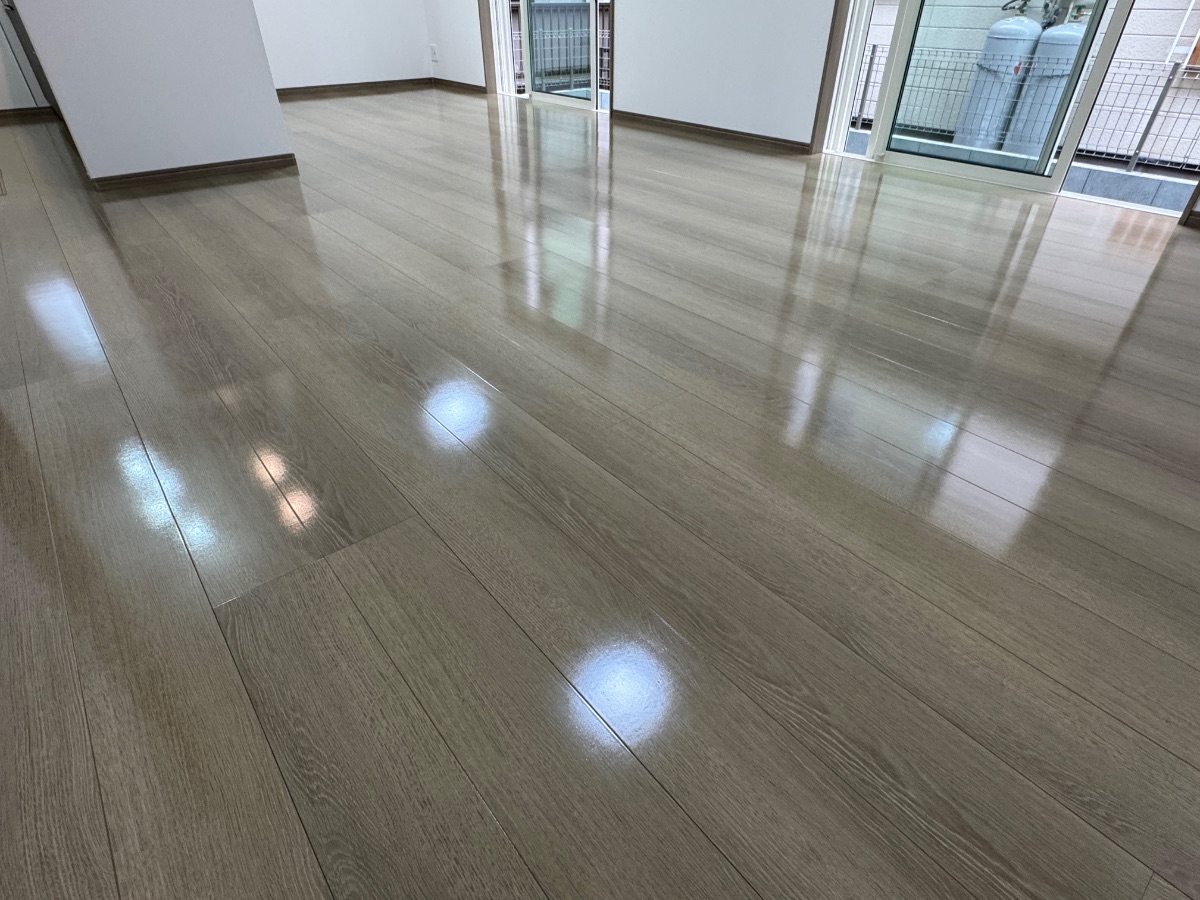 【施工後】宇都宮フロアコーティングの施工後｜栃木県宇都宮市のご新築戸建てにガラスフロアコーティングを施工した仕上り