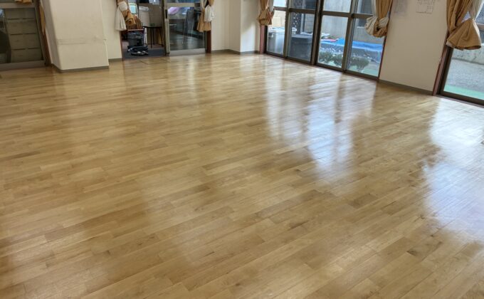 【施工後】千葉県千葉市 保育施設 保育施設様邸 フロアサンディング施工事例 フロアコートプロ フロアサンディング施工済み