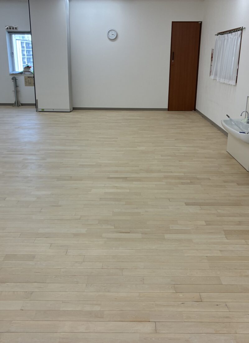 【施工後】川崎市フロアサンディングの施工後｜神奈川県川崎市の保育施設にフロアサンディングを施工した仕上り