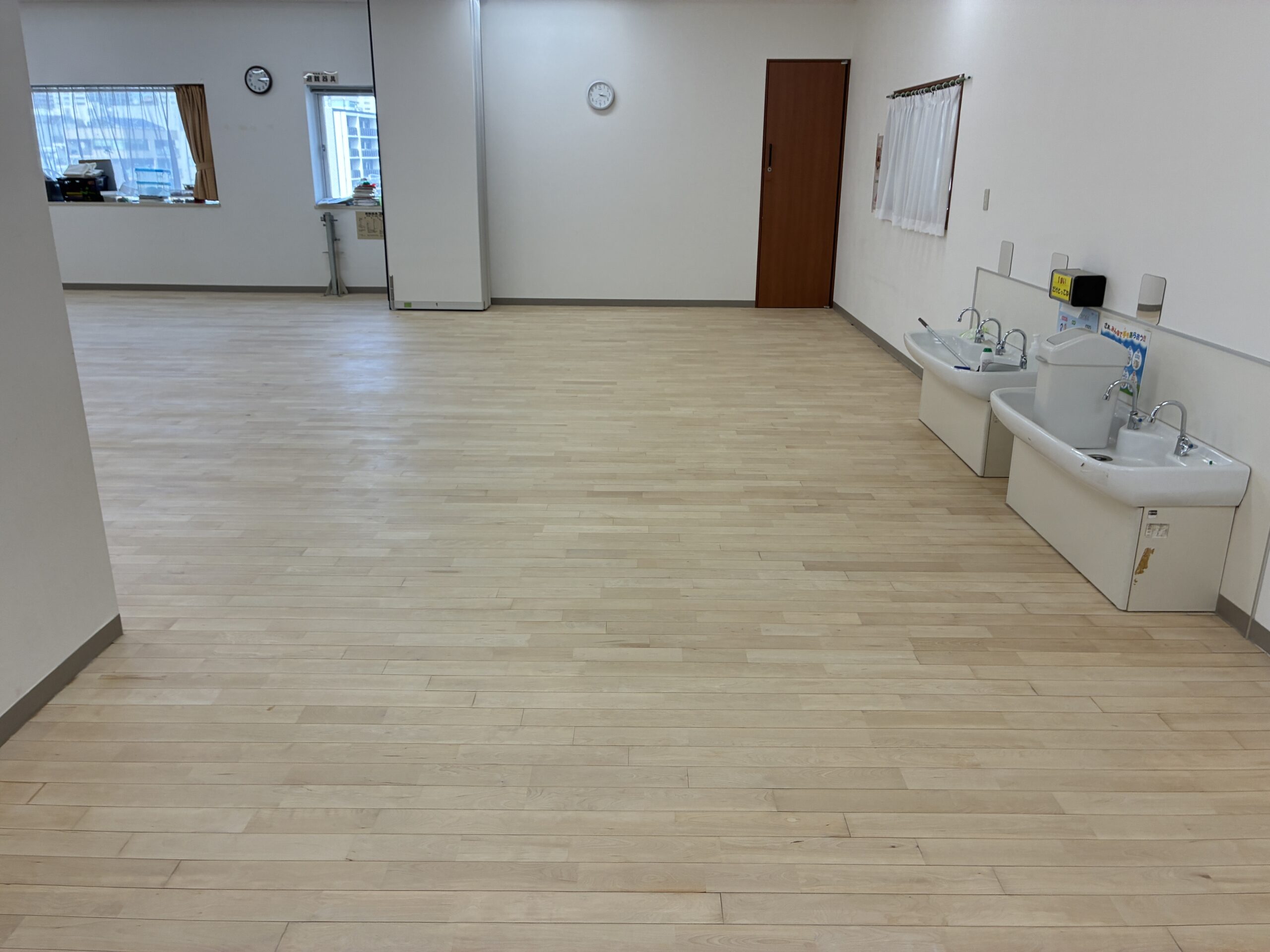 【施工後】川崎市フロアサンディングの施工後|神奈川県川崎市の保育施設にフロアサンディングを施工した仕上り
