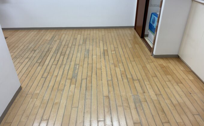 【施工前】東京都港区 保育施設 Ｔ様邸 フロアサンディング施工事例 施工前の状態