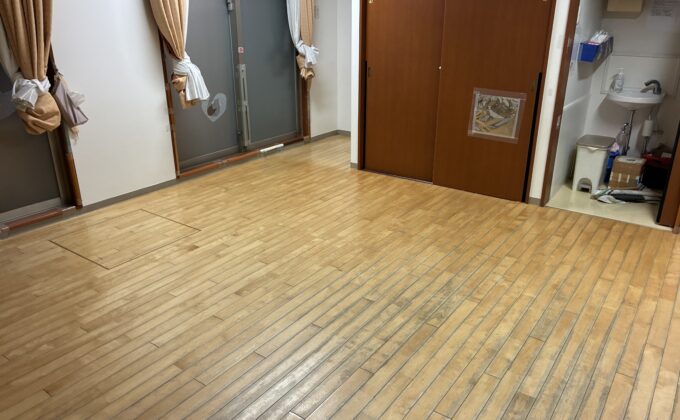 【施工前】千葉県船橋市 保育施設 Ｎ様邸 フロアサンディング施工事例 施工前の状態