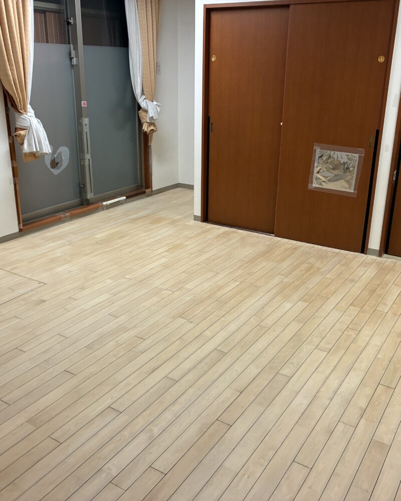 【施工後】船橋市フロアサンディングの施工後｜千葉県船橋市の保育施設にフロアサンディングを施工した仕上り