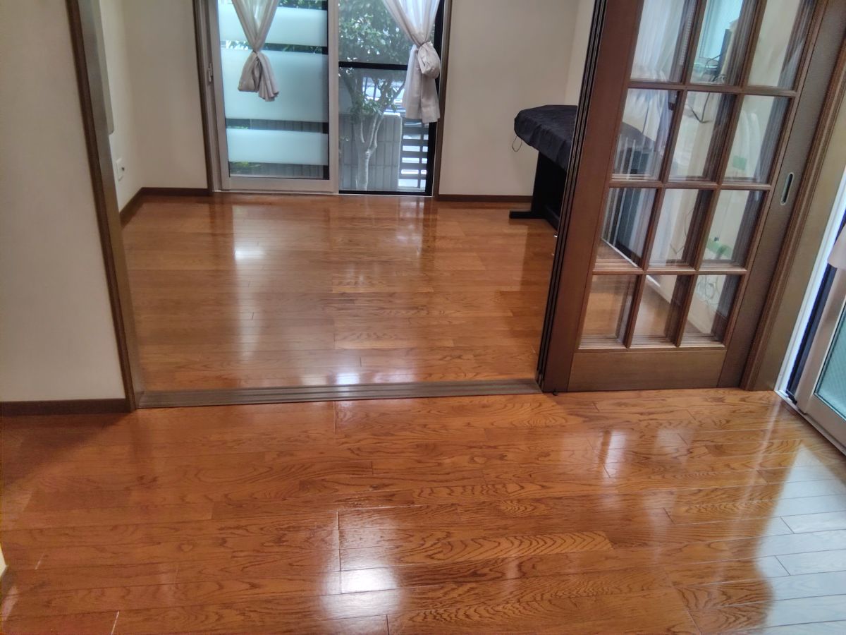 【施工後】江戸川フロアコーティングの施工後|東京都江戸川区のご入居中戸建てにセラミックガラスフロアコーティングを施工した仕上り