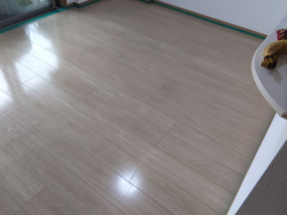【施工前】足立区フロアコーティングの施工前|東京都足立区のご入居中マンションのフローリング(シリコンフロアコーティング施工前)