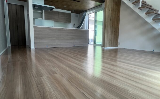 【施工後】千葉県流山市 ご新築戸建て Ｍ様邸 ガラスフロアコーティング施工事例 フロアコートプロ ガラスフロアコーティング施工済み