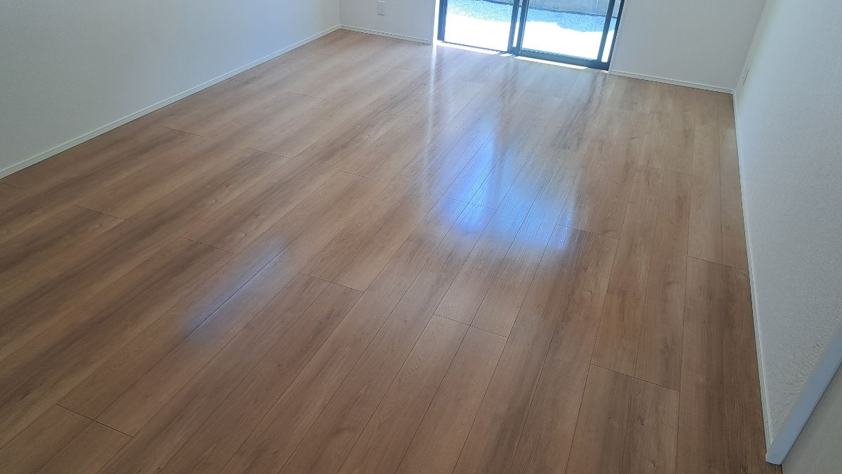 【施工後】町田市フロアコーティングの施工後｜東京都町田市のご新築戸建てにセラミックガラスフロアコーティングを施工した仕上り