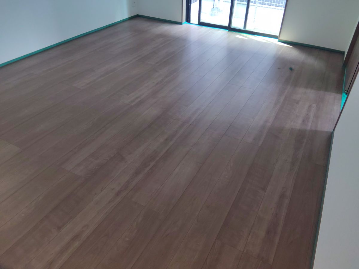 【施工前】座間市フロアコーティングの施工前｜神奈川県座間市のご新築戸建てのフローリング（ガラスフロアコーティング施工前）