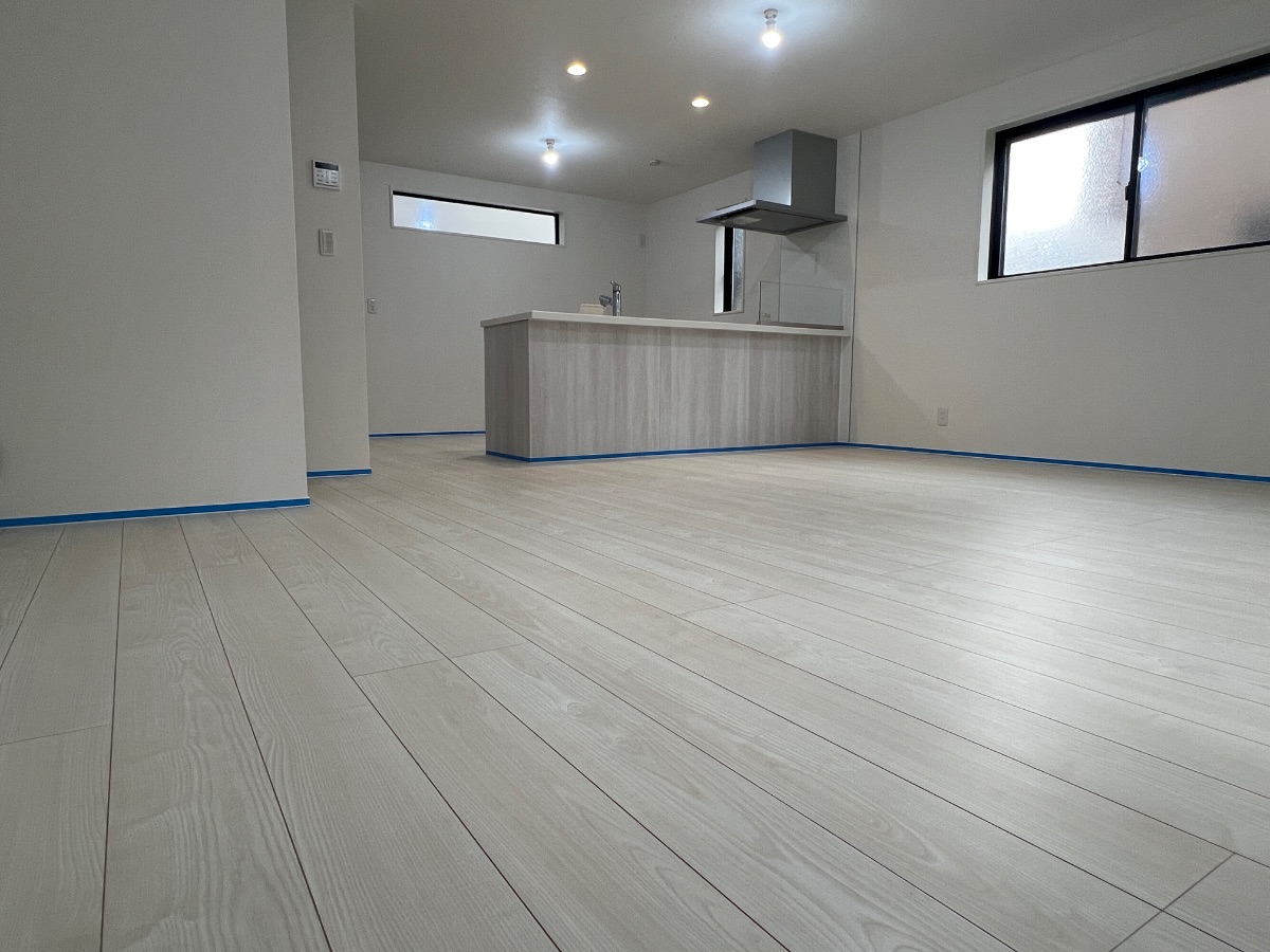 【施工前】船橋市フロアコーティングの施工前|千葉県船橋市のご新築戸建てのフローリング(ガラスフロアコーティング施工前)